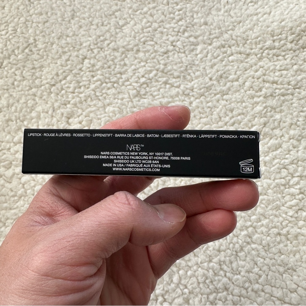 Afterglow Sensual Shine Lipstick
NARS No inhibitions 210 brand new - Picture 4 of 6